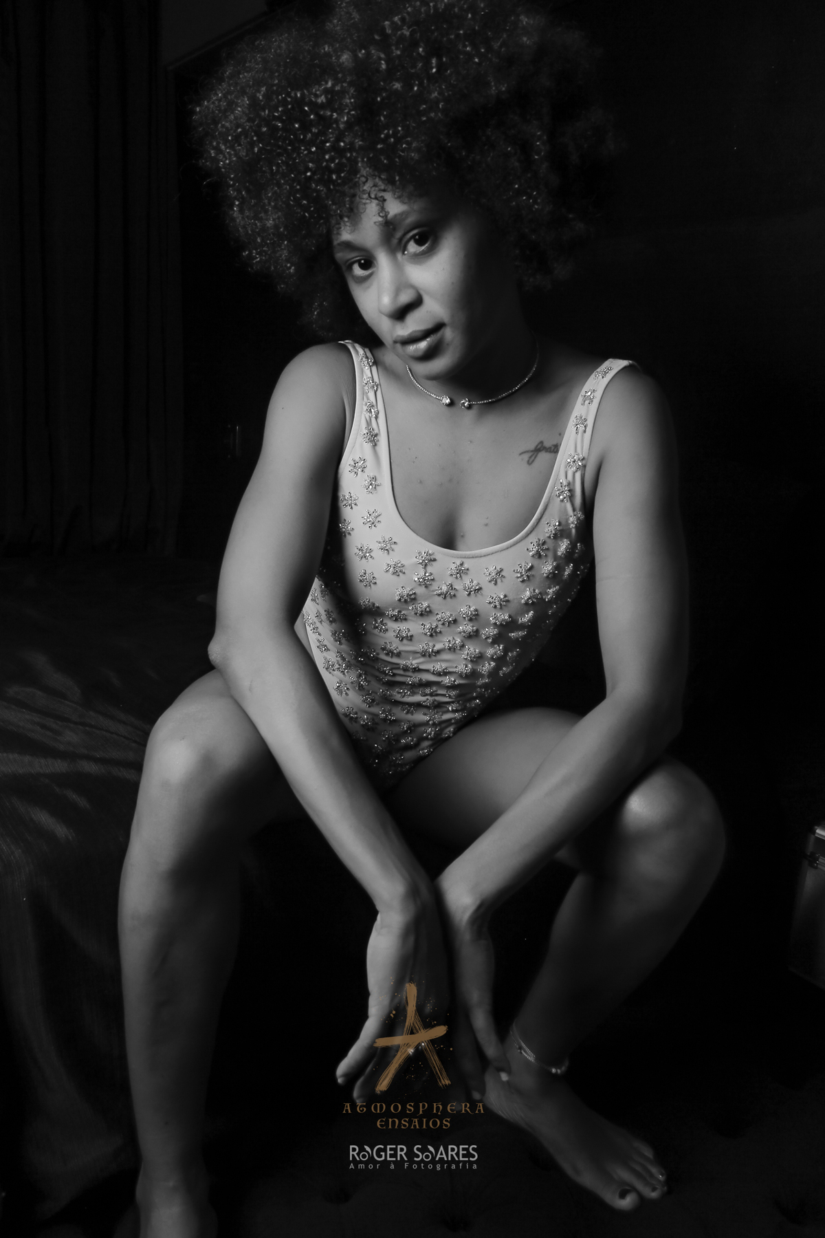 autocuidado consciente, conforto e acolhimento, bem estar emocional, retrato de acolhimento, leveza e presença, experiência de autocuidado, resgate da essência, olhar generoso, pausa e cuidado, carinho próprio, momento de autocuidado, tranquilidade interi