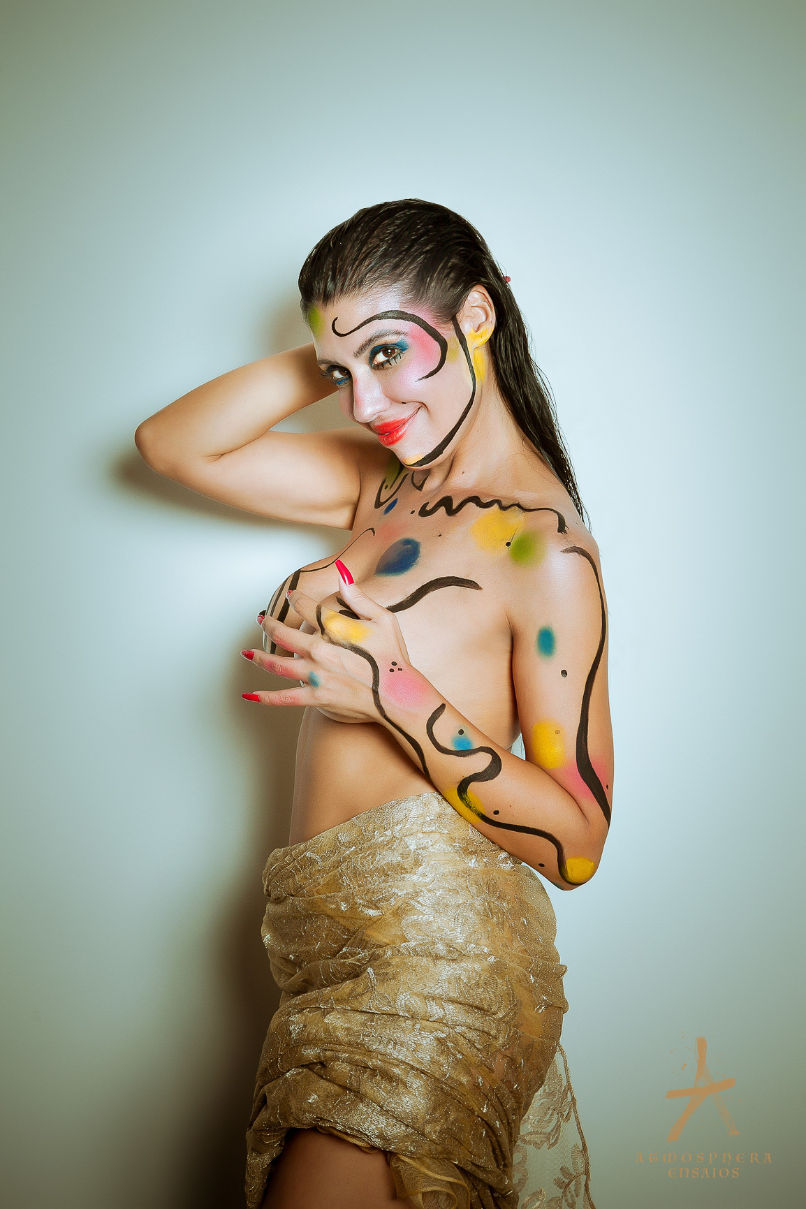 projeto ensaio book nu artístico modelos de nu pintura corporal elisa paz iamonike cabelos longos branca negra parda mulher brasileira natural naturismo naturalidade sensualidade sexy boudoir arte body painting magia das cores  alegria vibração tesão 