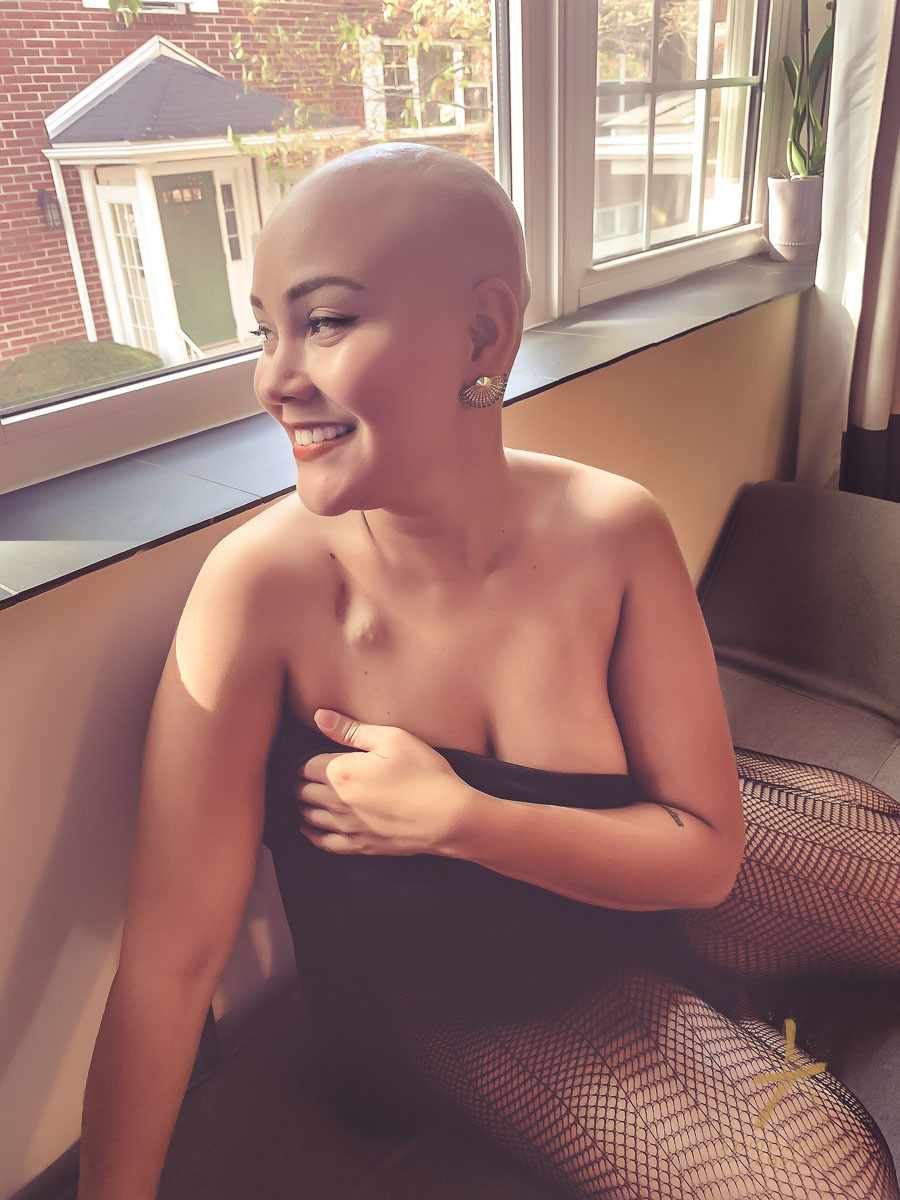 ensaio sensual guiado remoto internet brasil eua boston mulher brasileira quimioterapia história cirurgia cancer de mama superação vida luta esperança deus fé amor família filhos filha ressignificação rua avenida sair olhar pensar viver vida