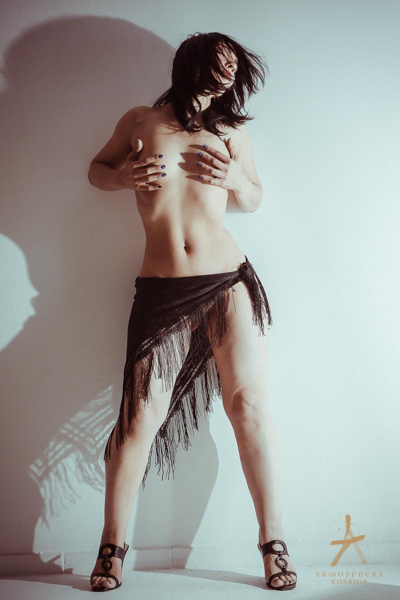 Ensaio Fotográfico Feminino Sensual Estúdio SP PAULISTA locação i9 casual boudoir moda luzes maquiagem profissional mulher brasileira dança dançarina promotra branca corpo sexy seu quero fazer meu ensaio sensual artistico nudez seios bumbum