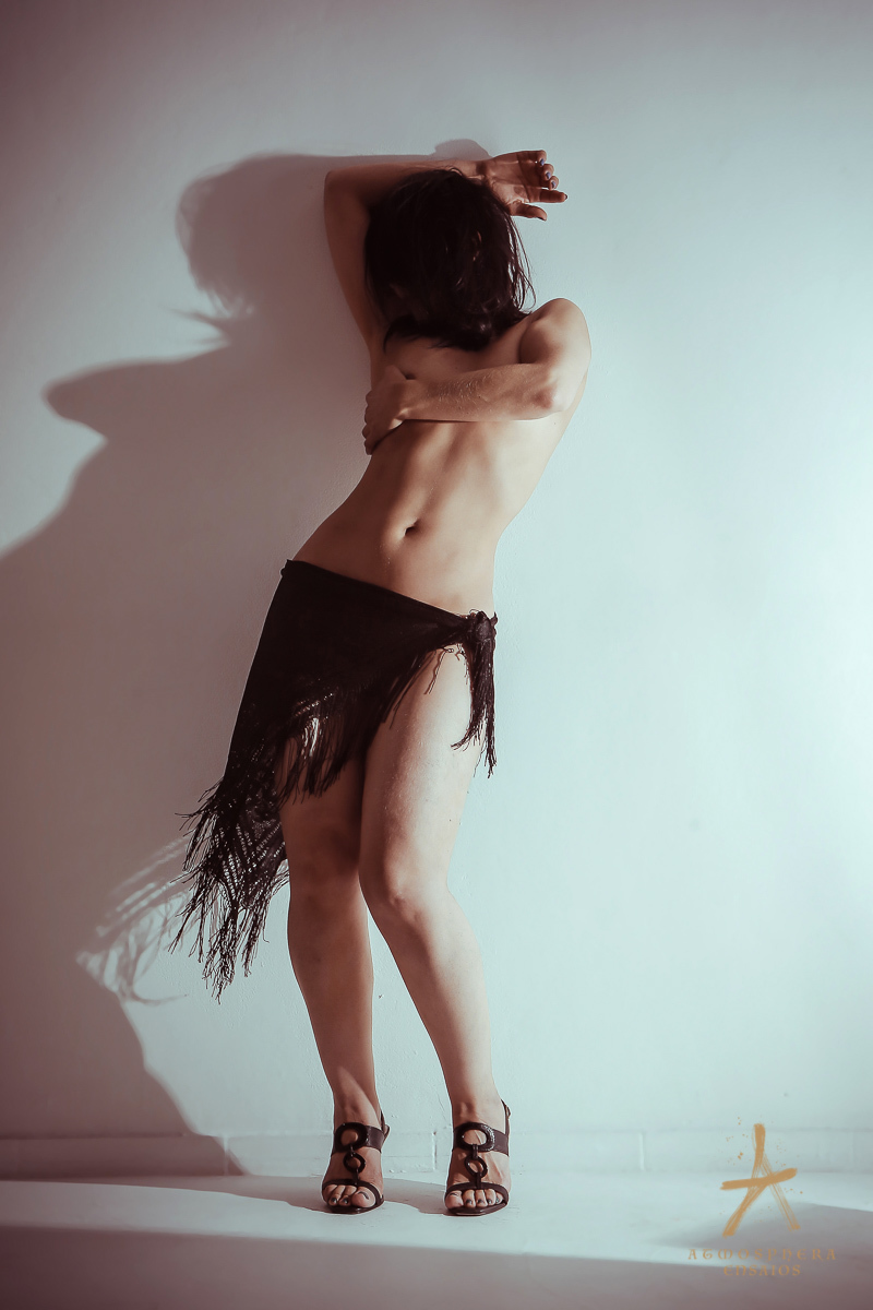 Ensaio Fotográfico Feminino Sensual Estúdio SP PAULISTA locação i9 casual boudoir moda luzes maquiagem profissional mulher brasileira dança dançarina promotra branca corpo sexy seu quero fazer meu ensaio sensual artistico nudez seios bumbum