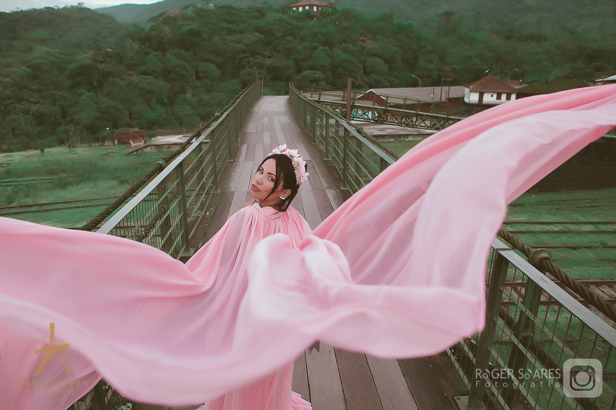 Ensaio Gestante Natureza Pregnant Cachoeira Agua Pureza Sensualidade Amor Mãe Filho Gestação Gestacional Fotografico Fotos mulher brasileira cabelo longos fotografo profissional Paranapiacaba maquiagem penteado externo edição livro book fotografia