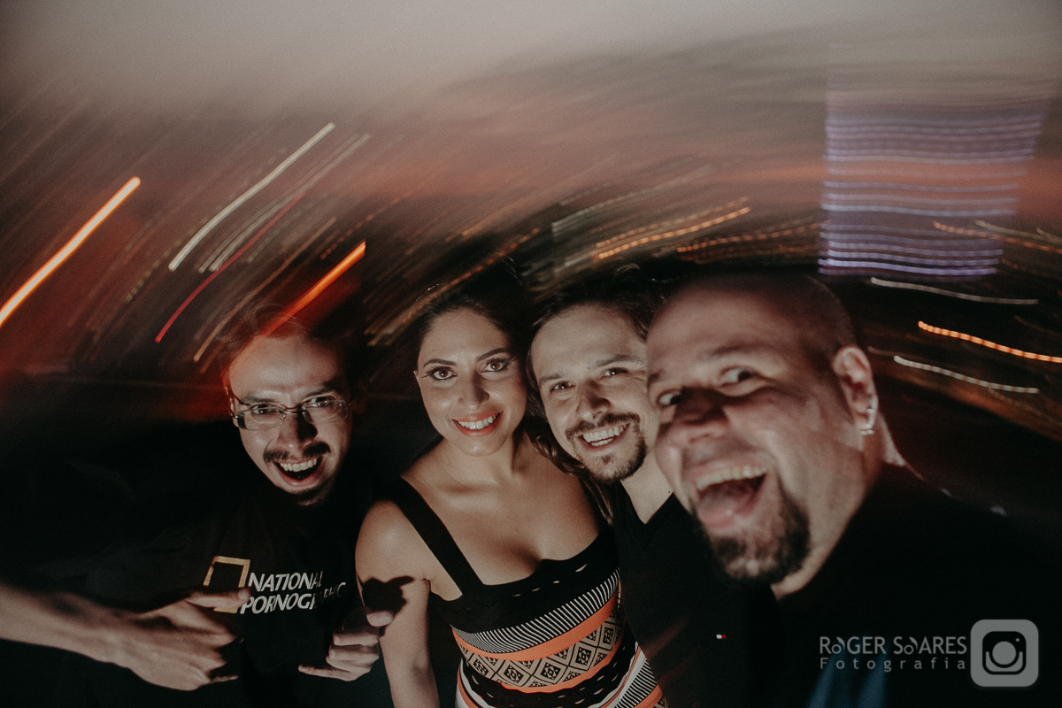 ENSAIO FOTOGRAFICO PROFISSIONAL DIVULGAÇÃO PROMOCIONAL PUBLICIDADE PROPAGANDA ARTISTA MÚSICA CANTORA MUSICISTA GUITARRA VIOLÃO CANTO MULHER MÃE ESPOSA CELEBRIDADE VESTIDO LOOKS MODA PRODUÇÃO MAQUIAGEM MAQUIADORA FOTOS IMAGENS ARTISTICAS