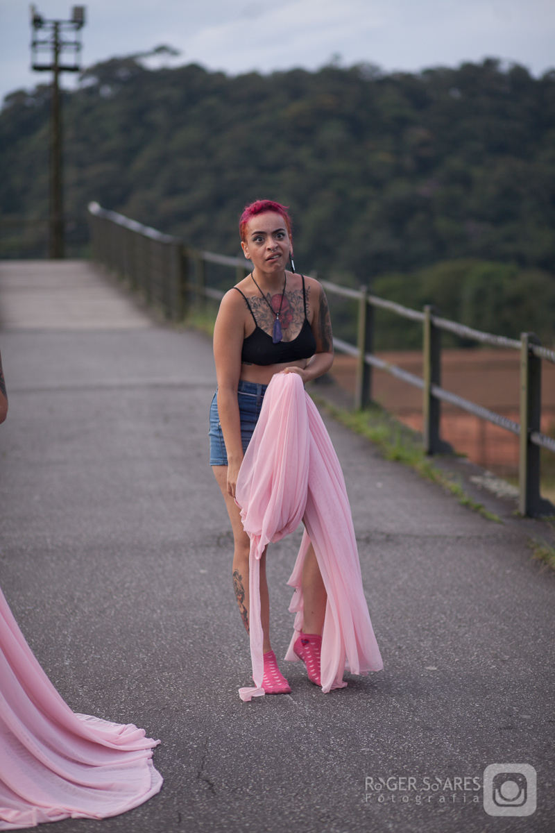 Aventuras making of ensaio gestante paranapiacaba maquiagem produção perrengues ensaio fotografico book gestacional bastidores vestido agua cachoeira equipe produtora maquiadora guia turistico tangará turismo