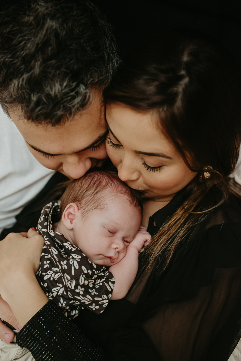 Foto newborn recem nascido em casa Macae Rio das Ostras
