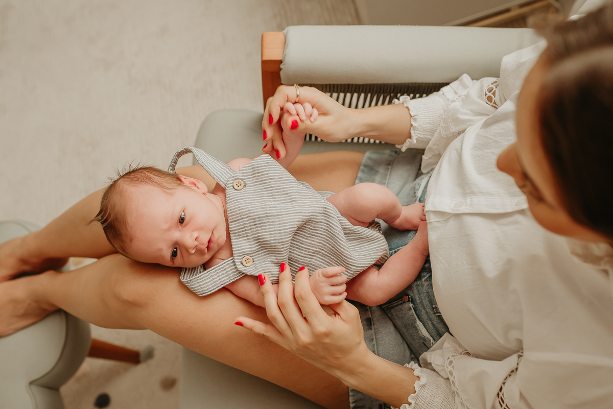 Foto newborn recem nascido em casa Macae Rio das Ostras