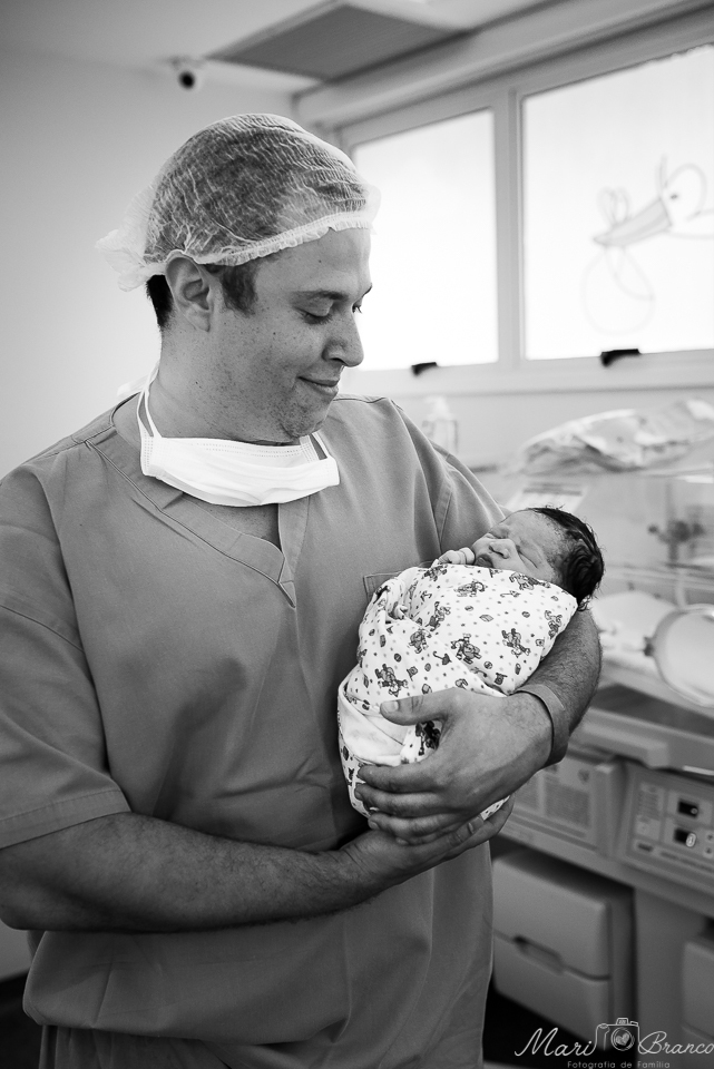 Nascimento de menina na maternidade do Hospital Paster e Perinatal