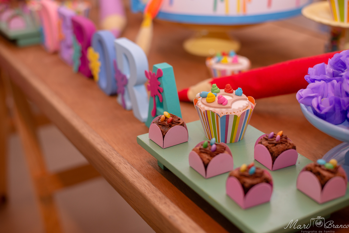 Festa Infantil 1 ano tema cores, pintura, colorida
