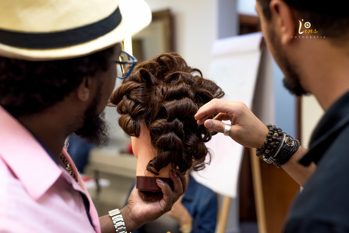 produtos redken aplicado em penteado