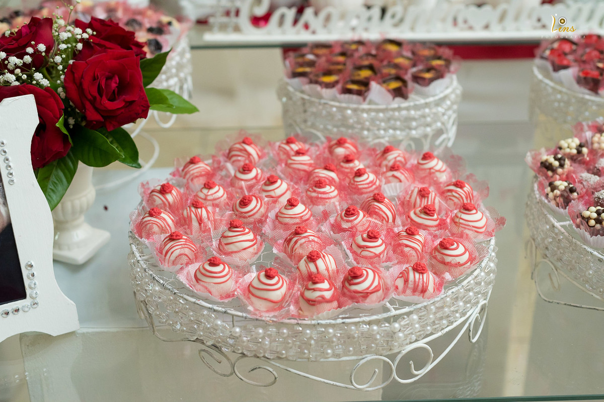 decoração vermelha para casamento buffet Maresa