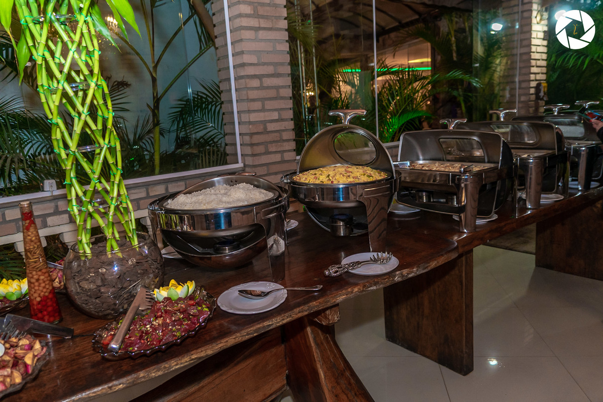 Casamento_Fotografo de Casamento_Cinegrafista de Casamento_ Espaço_Recanto Miami_Local Lindo_Cerimonia de Casamento_Guarulhos_Lagoa Azul_Decoração_Fotos Jornalisticas_Lustres_casal_Foto_jantar