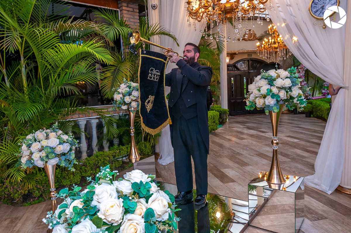 Casamento_Fotografo de Casamento_Cinegrafista de Casamento_ Espaço_Recanto Miami_Local Lindo_Cerimonia de Casamento_Guarulhos_Lagoa Azul_Decoração_Fotos Jornalisticas_Lustres_casal_Foto_entrada_ filmagem de casamento_drone_cine