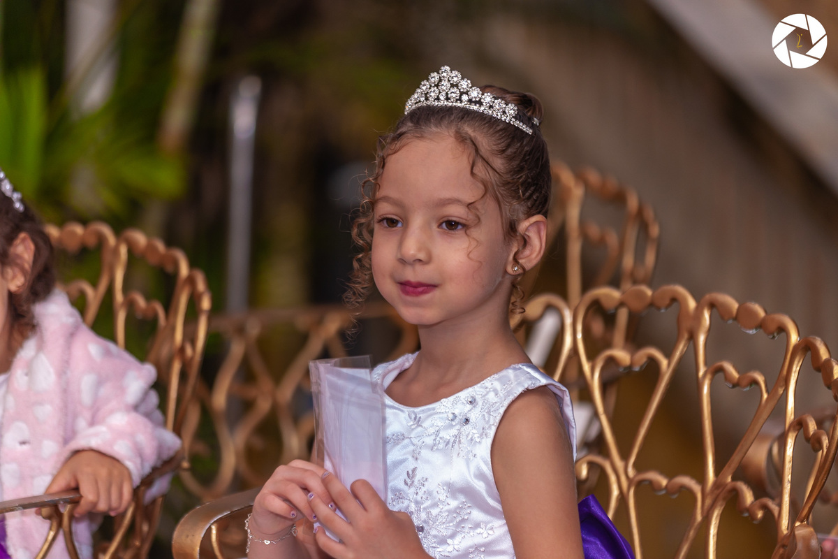 Casamento_Fotografo de Casamento_Cinegrafista de Casamento_ Espaço_Recanto Miami_Local Lindo_Cerimonia de Casamento_Guarulhos_Lagoa Azul_Decoração_Fotos Jornalisticas_Lustres_casal_Foto_entrada