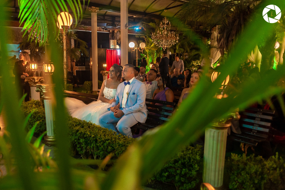 Casamento_Fotografo de Casamento_Cinegrafista de Casamento_ Espaço_Recanto Miami_Local Lindo_Cerimonia de Casamento_Guarulhos_Lagoa Azul_Decoração_Fotos Jornalisticas_Lustres_casal_piano_same day_teaser