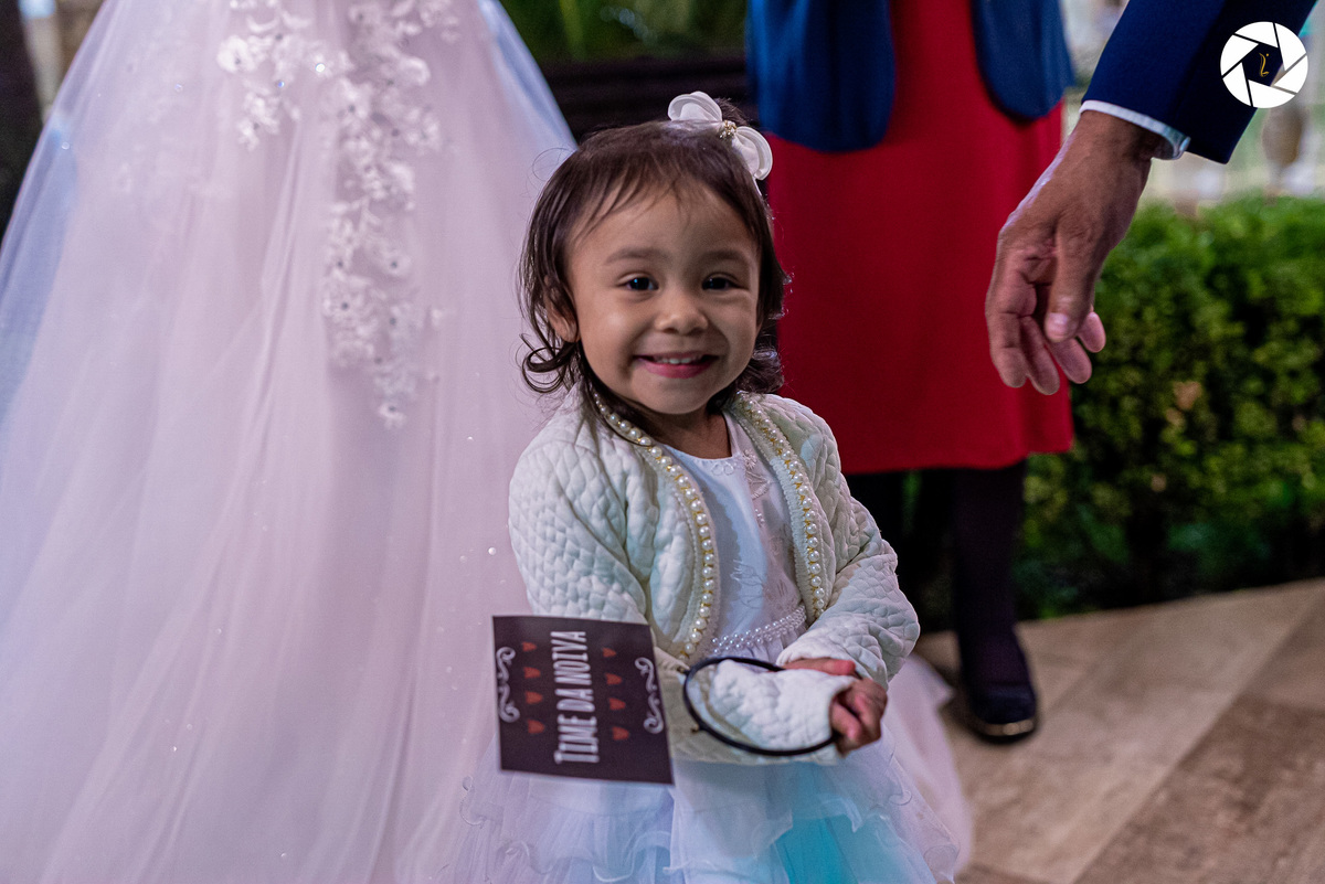 Casamento_Fotografo de Casamento_Cinegrafista de Casamento_ Espaço_Recanto Miami_Local Lindo_Cerimonia de Casamento_Guarulhos_Lagoa Azul_Decoração_Fotos Jornalisticas_Lustres_casal_balada_dança_noivinha