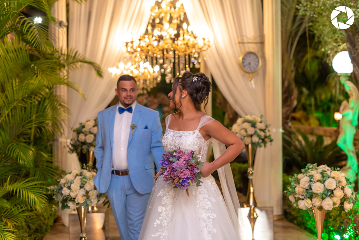 Casamento_Fotografo de Casamento_Cinegrafista de Casamento_ Espaço_Recanto Miami_Local Lindo_Cerimonia de Casamento_Guarulhos_Lagoa Azul_Decoração_Fotos Jornalisticas_Lustres_casal_Foto_pousada