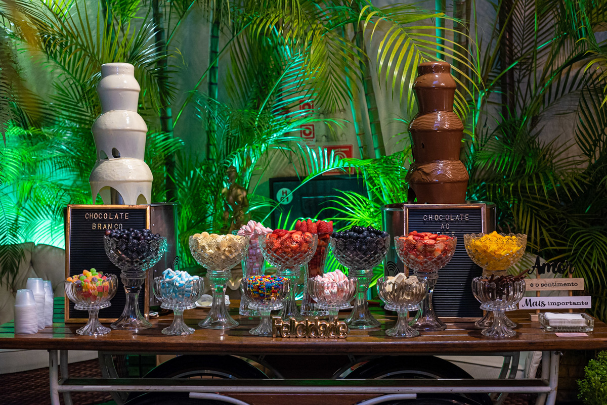 fotografo de casamento_video_fotografia de casamento_foto e video_noivado_recanto miami_espaço para casamento_vestido de noiva_foto linda_pos casamento_buque_pose de casal_fotos de drone_cascata de chocolate