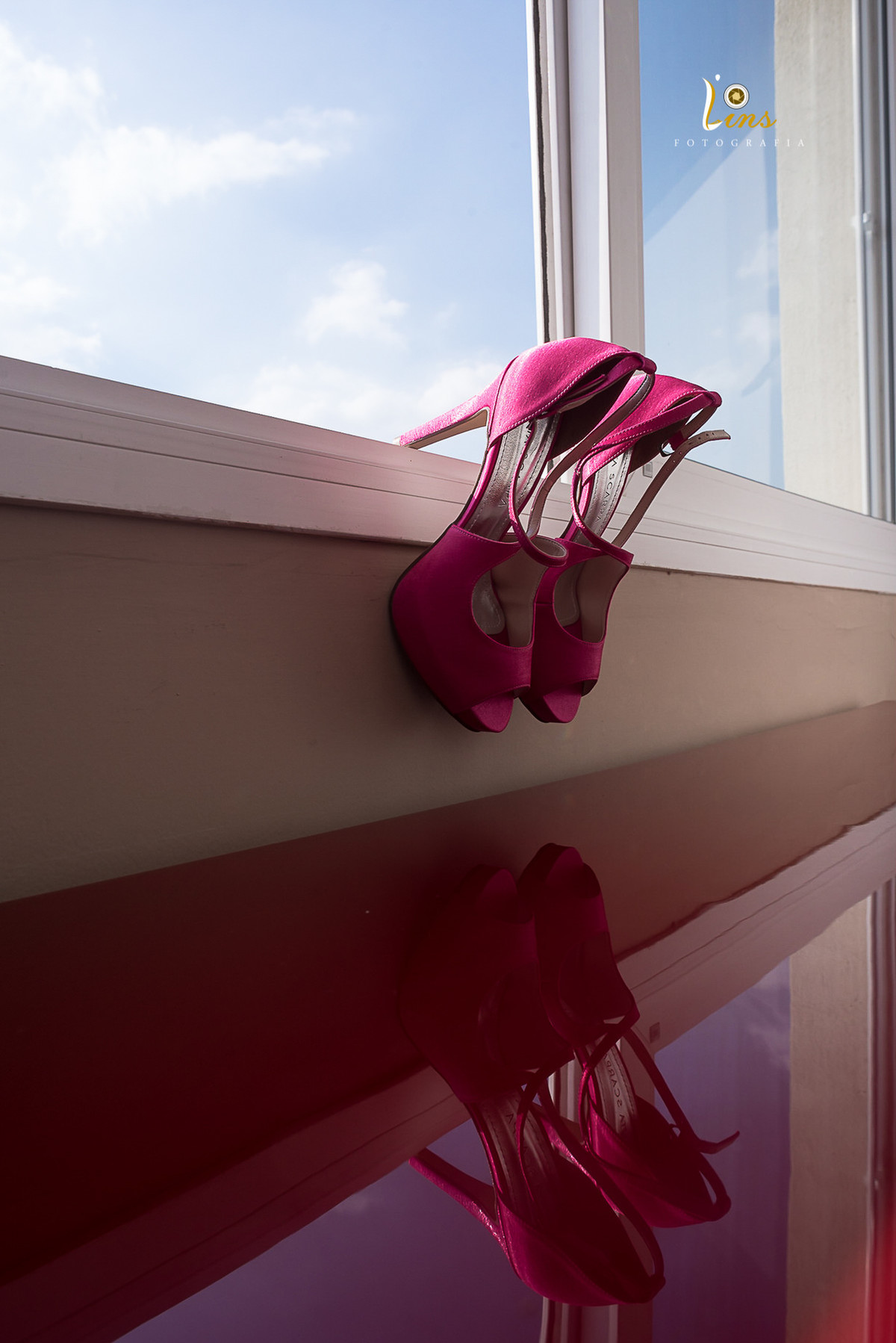 foto de reflexo do sapato na janela, festa de 15 anos Guarulhos