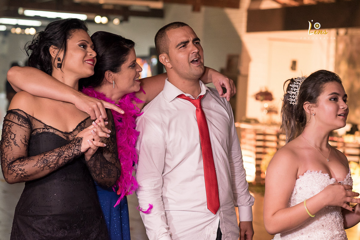 Pais se surpreende com same day edit, festa de 15 anos Guarulhos