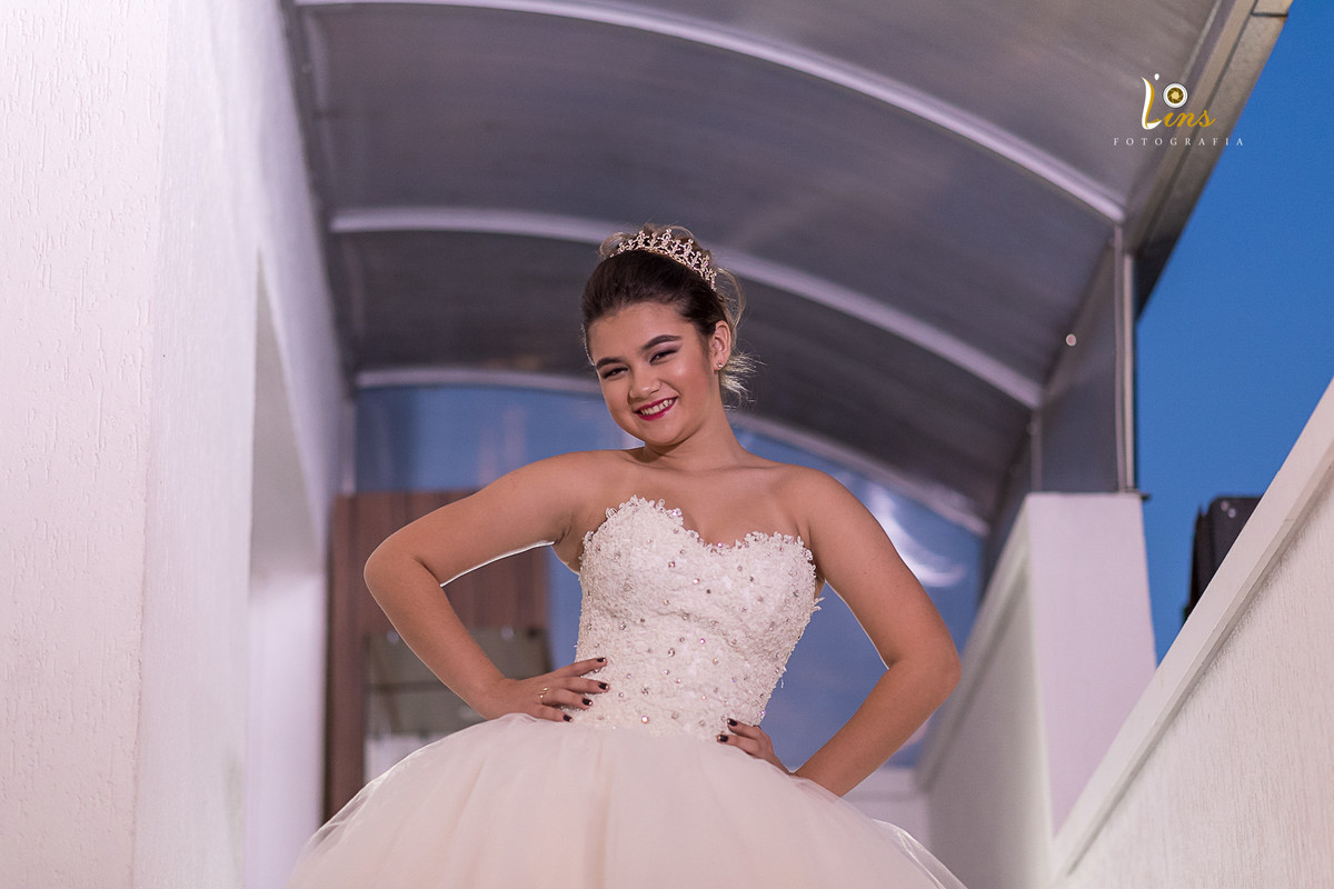debutante linda posando para foto,festa de 15 anos Guarulhos