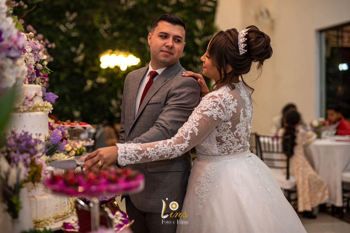 j_fotografia de casamento_espaço mansão do lago_espaço para casamento_casamento ccb_cerimonia de casamento_vestido de noiva_terno de noivo_bolo casamento_decoração casamento