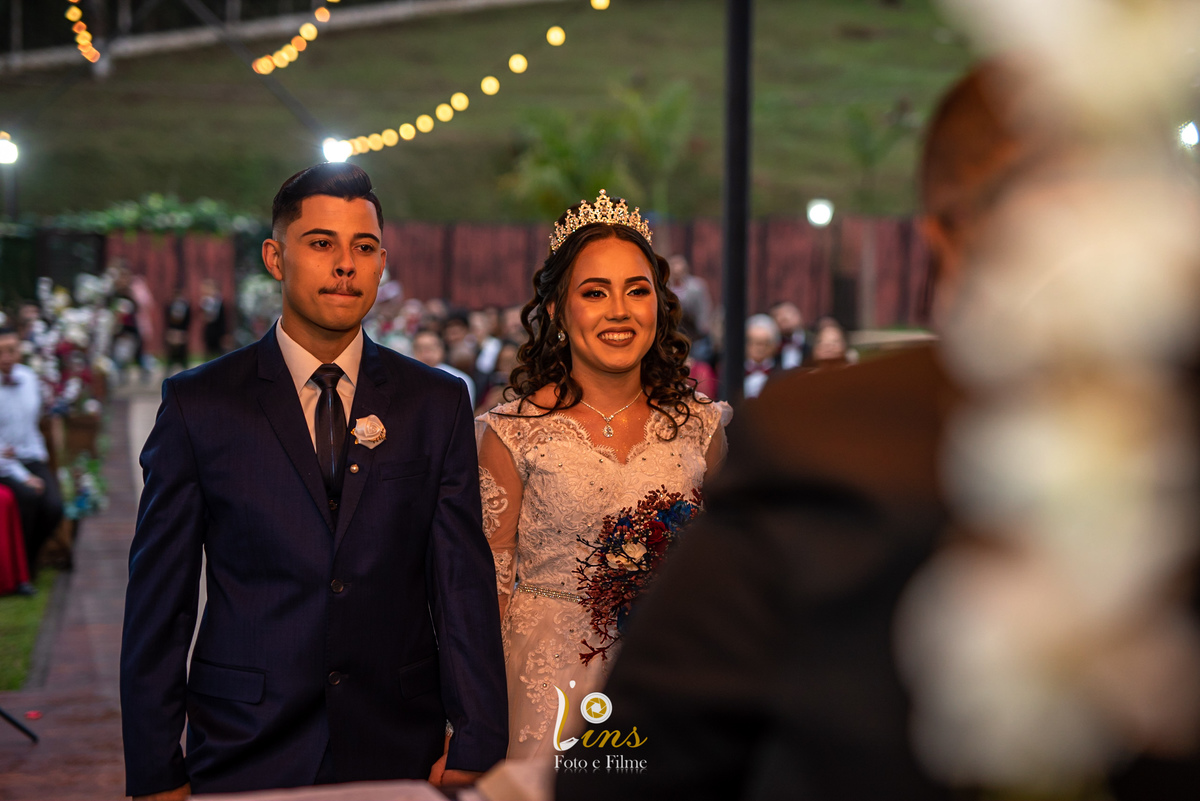 d_fotografia de casamento_espaço de casamento_cerimonia de casamento_chacara cerejeiras_cerimônia de casamento_noiva e noivo_buquê_altar