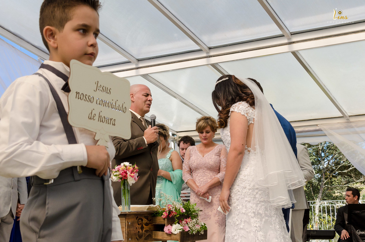 jesus nosso convidado de honra plaquinho no altar, casamento em guarulhos 