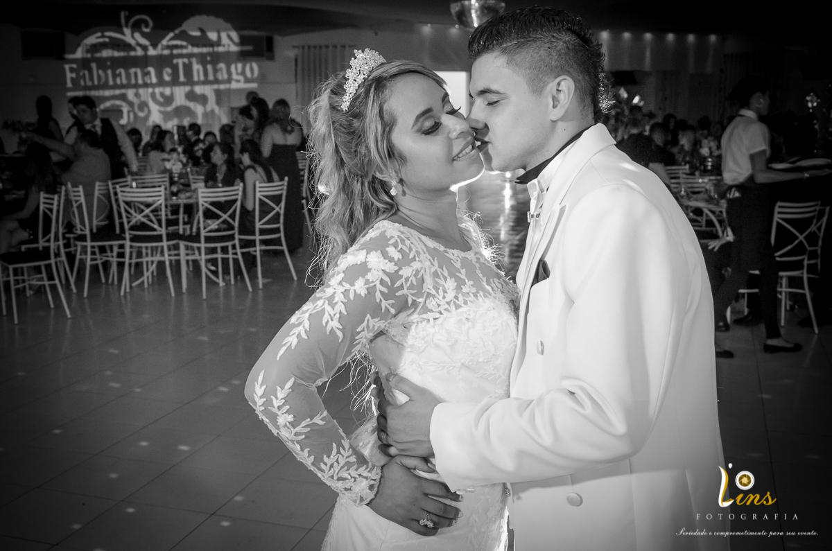 Tiago-e-Fabiana-Linsfotografia-Guarulhos-Fotografro-Casamento-São-Paulo-
