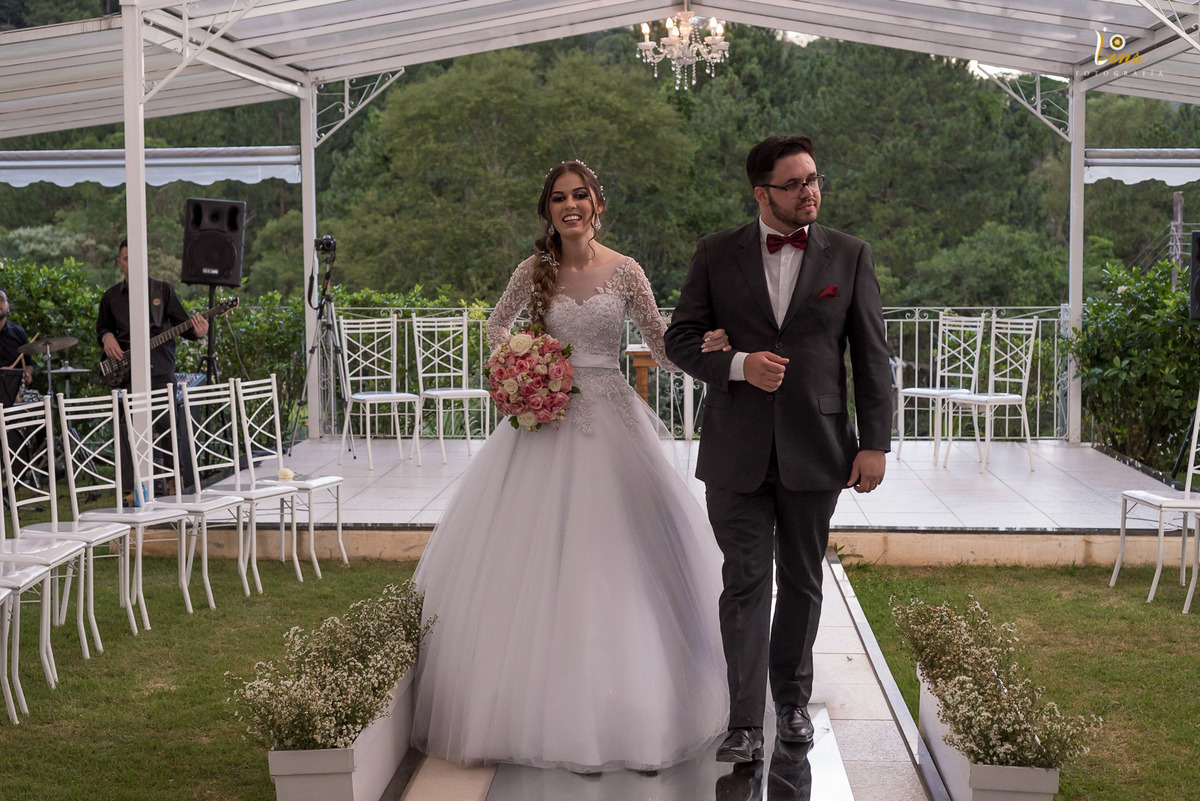 saída dos recém casados  