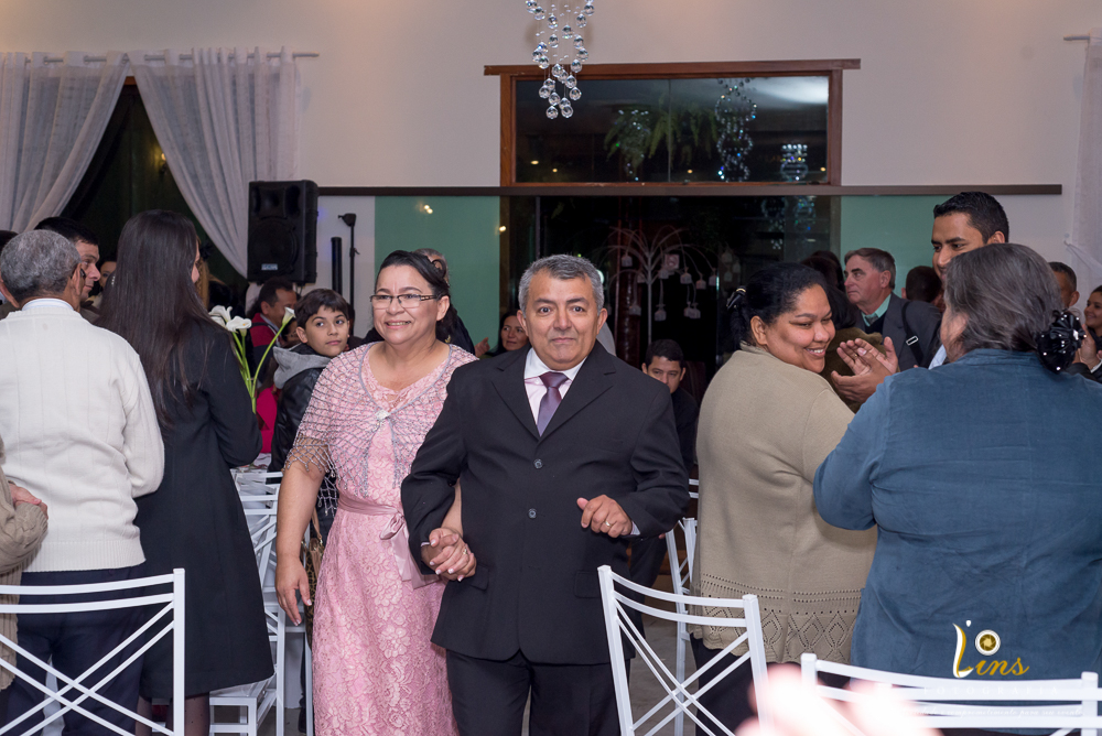 casal saindo da cerimonia bodas de prata