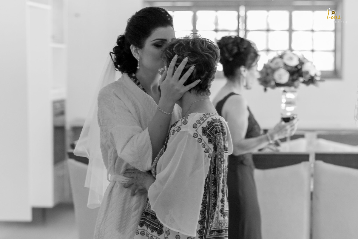 carinho entre noiva e vó no making of 