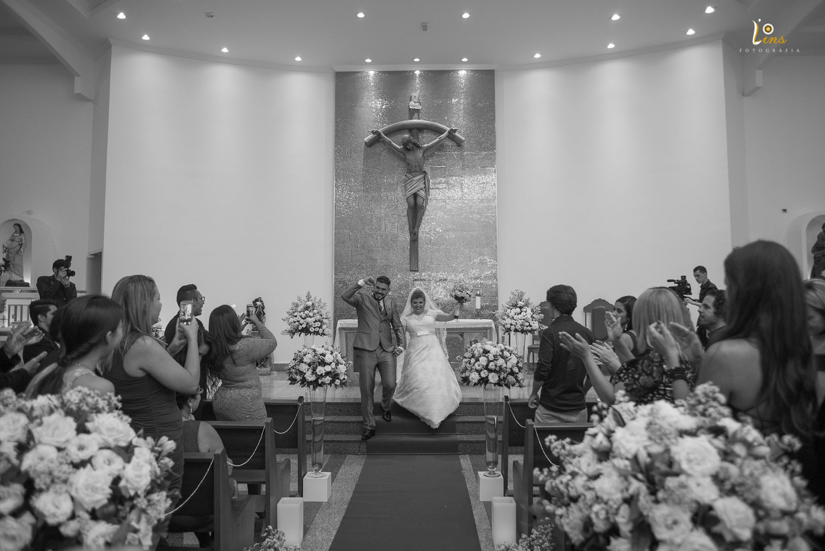 noivos comemorando no casamento, fotografo de casamento em guarulhos