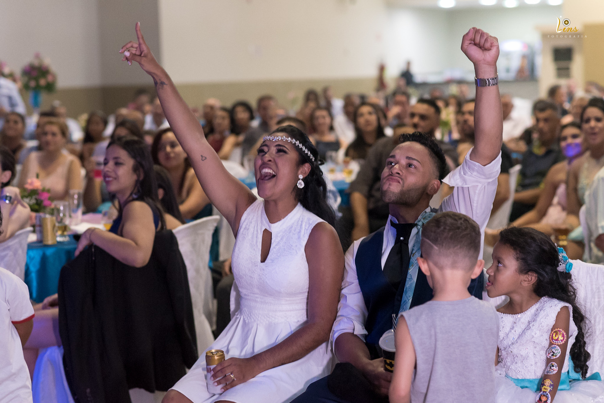 noivos em sua retrospectiva de casamento, fotografo de casamento em guarulhos
