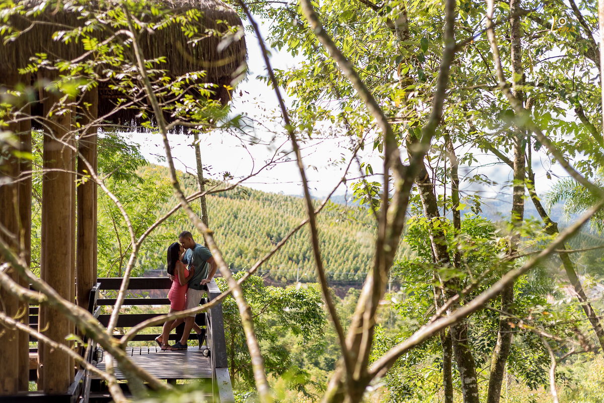 beijo do casal, ensaio em Guararema, fotografo de guarulhos