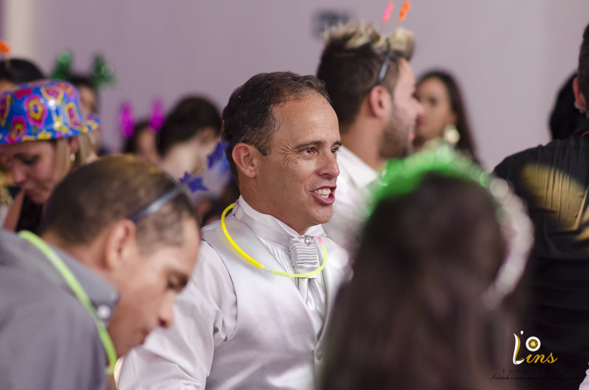 pai na balada em festa de 15 anos