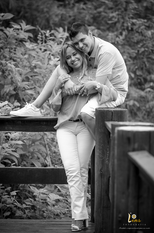 ensaio de um lindo casal pré casamento