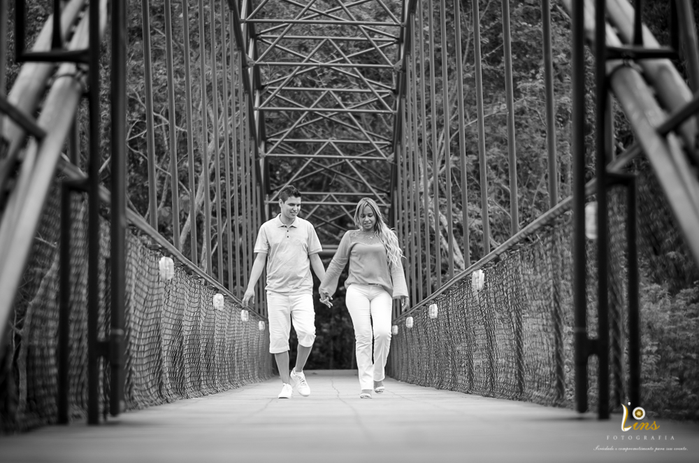 casal em ponto em Guararema antes do casamento