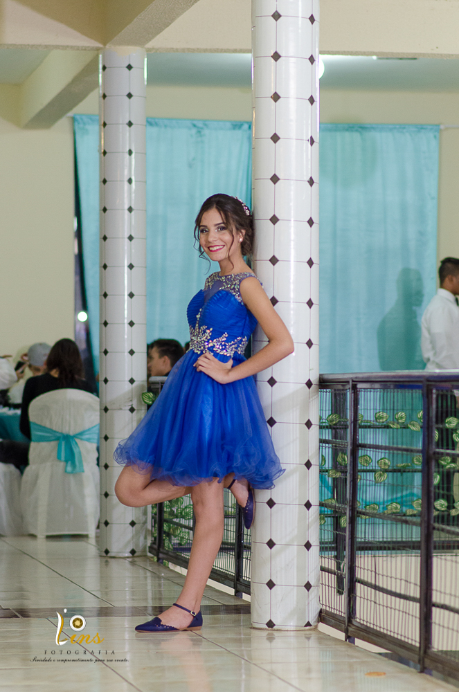 debutante em eu ensio durante a festa