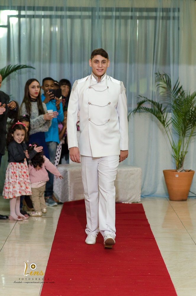 entrada do principe na festa