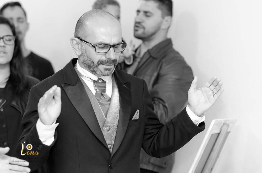 pai orando para debutante