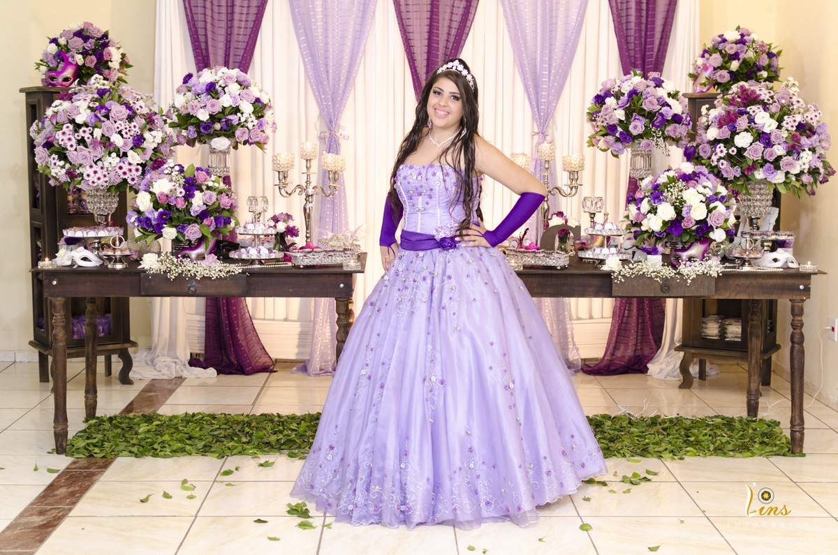 debutante ensaio fotografico vestido lilas longo