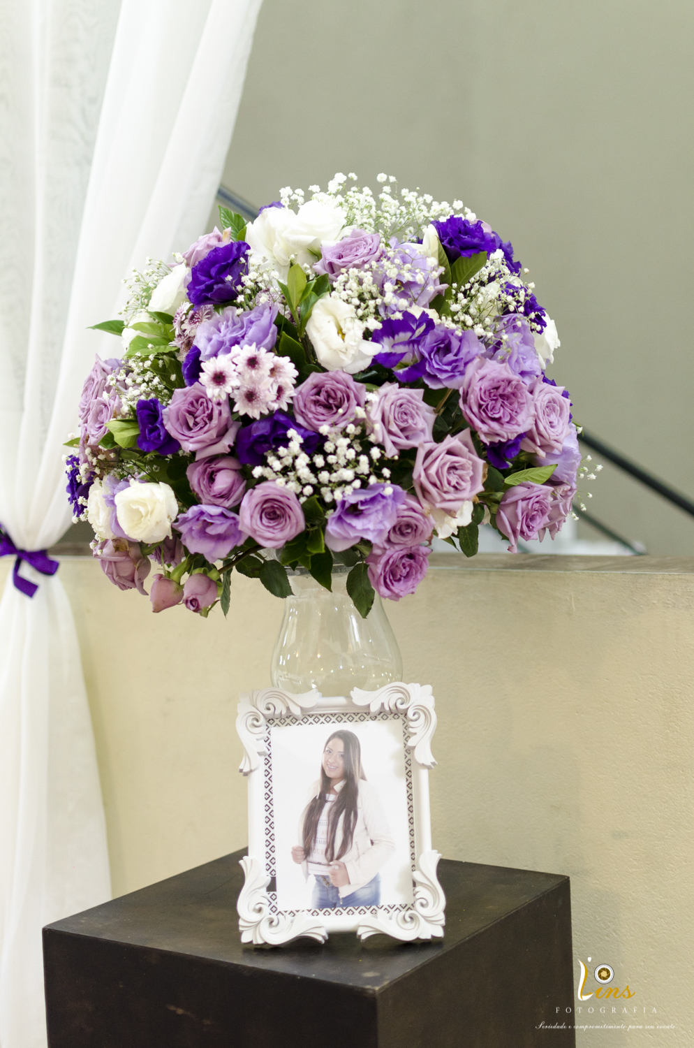 foto de debutante entre flores