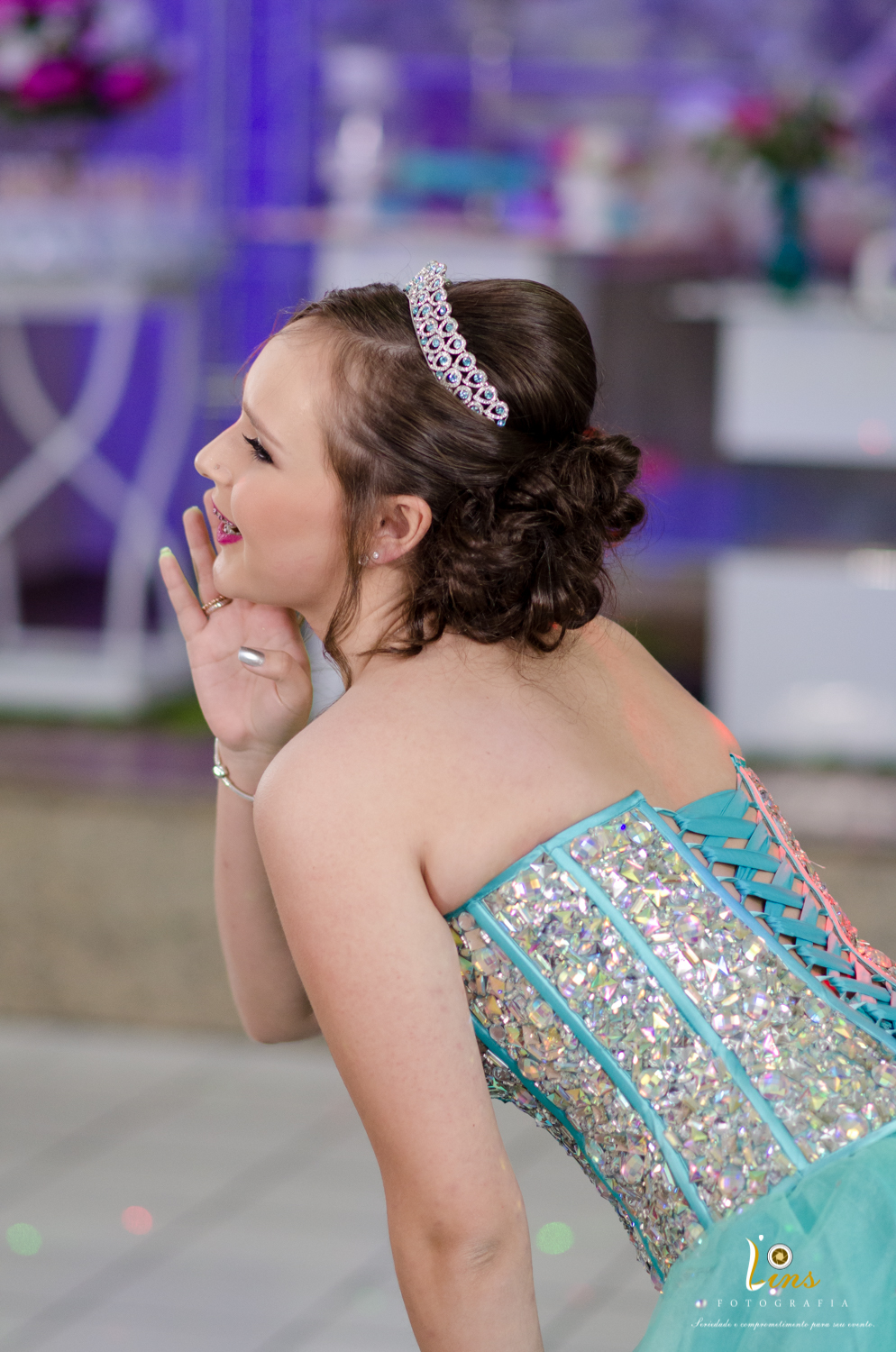 debutante fazendo pose para foto