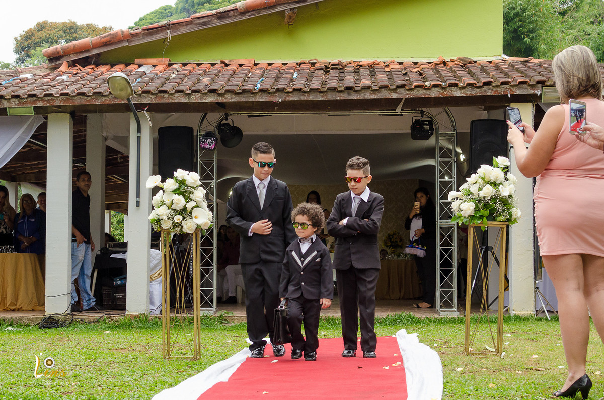 meninos de preto missão impossível entrada da aliança