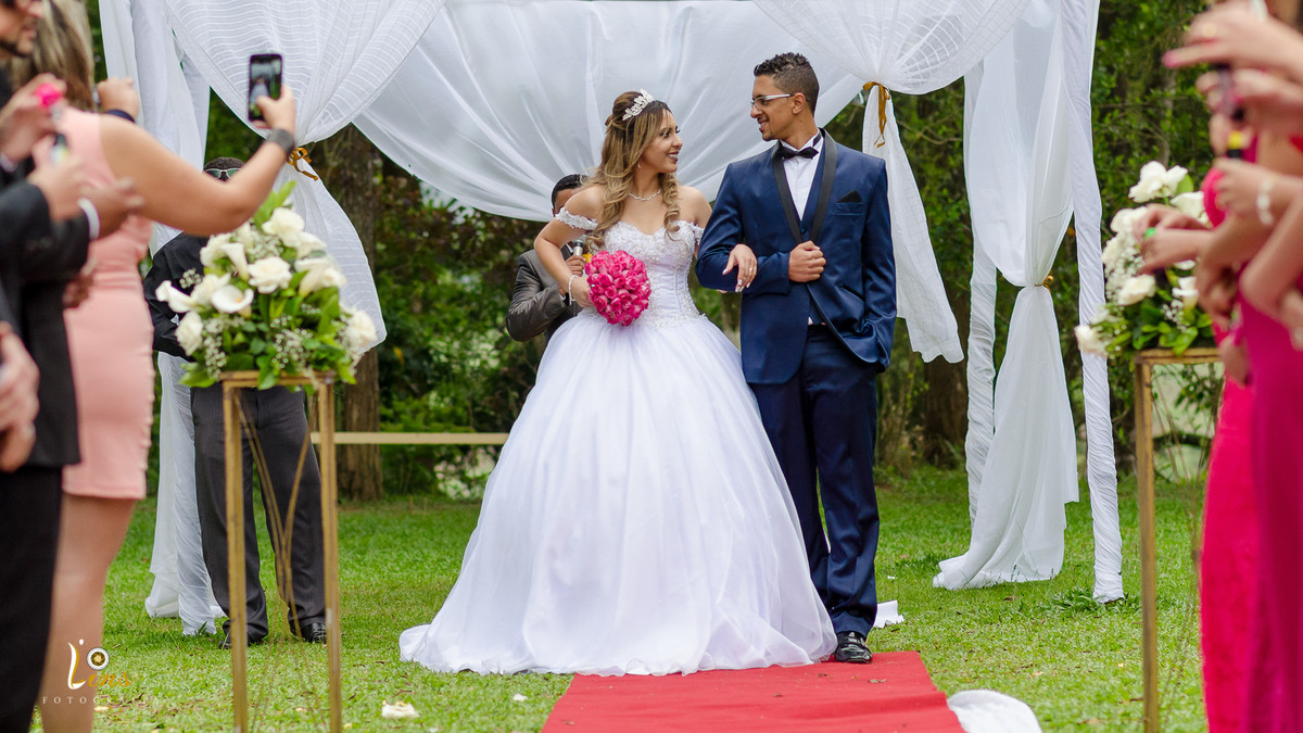 saída dos recém casados