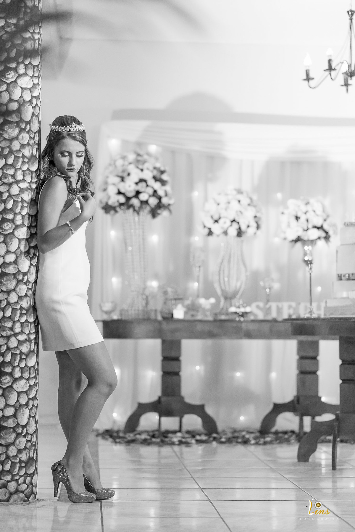 foto PB debutante mexendo no cabelo