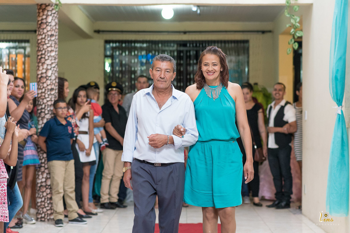 entrada dos avós na cerimonia de 15 anos