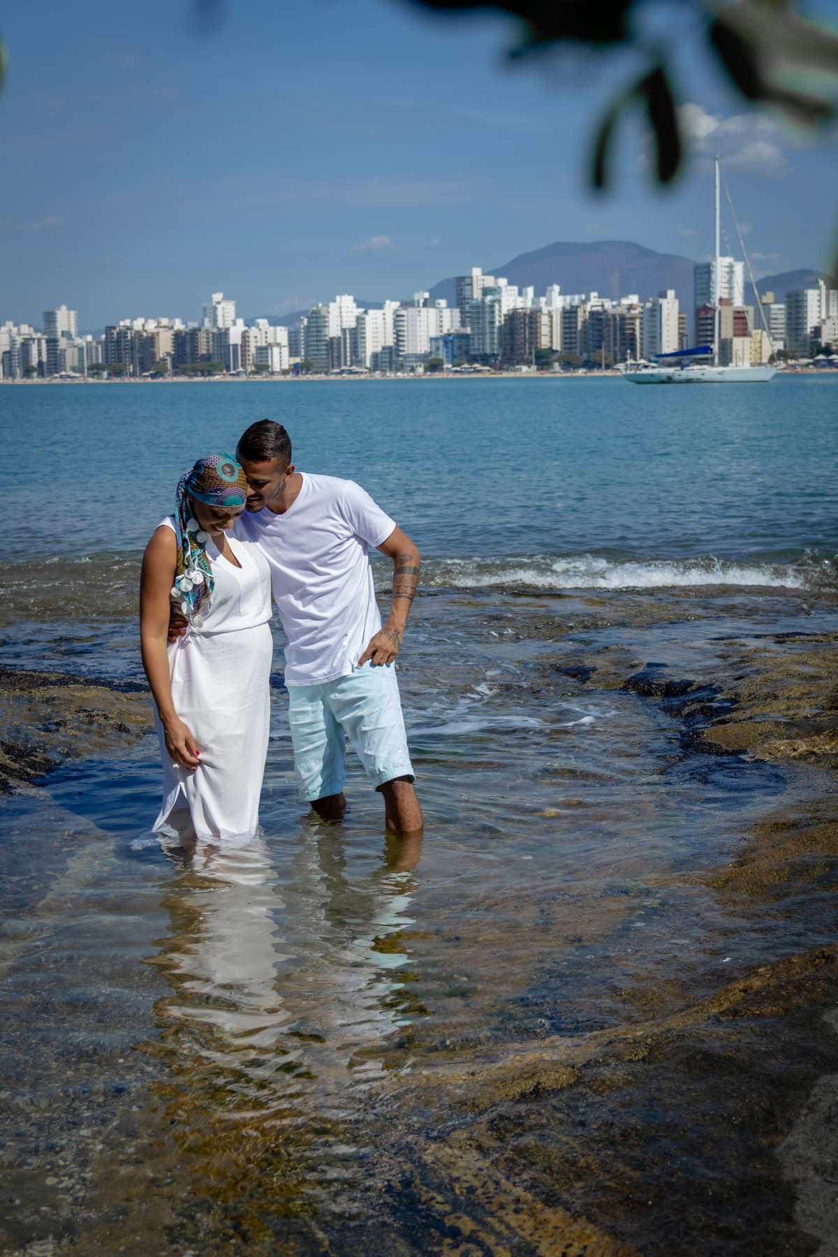 Adriana e Gabriel à espera de Benjamim por Cristiane Libardi em Guarapari/ES