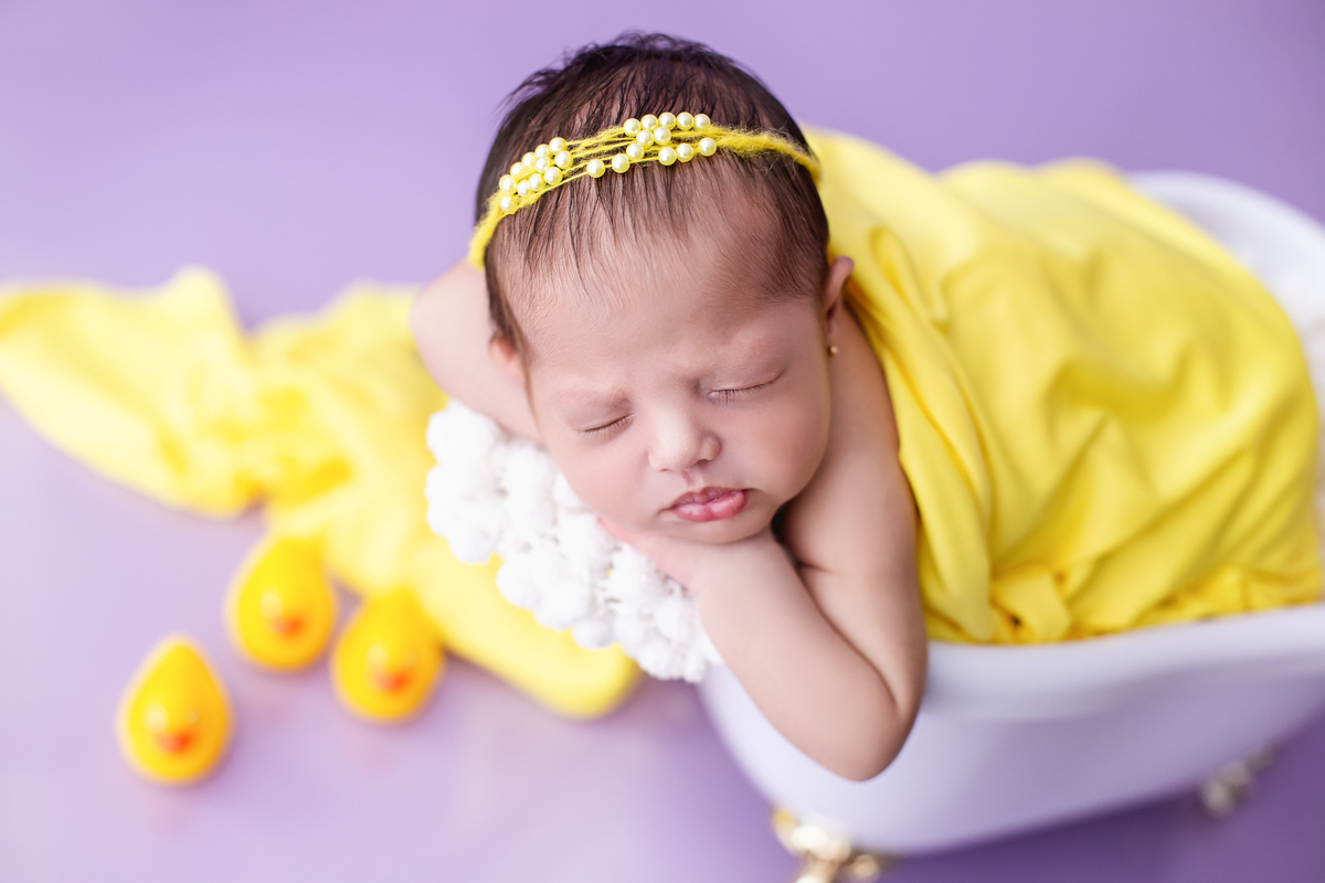 Newborn- foto na banheira, queridinha das mamães
