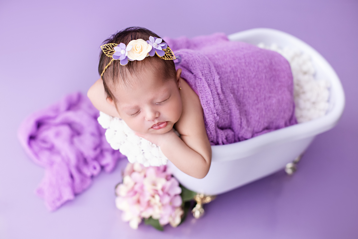 Newborn- um banho cheio de estilo.